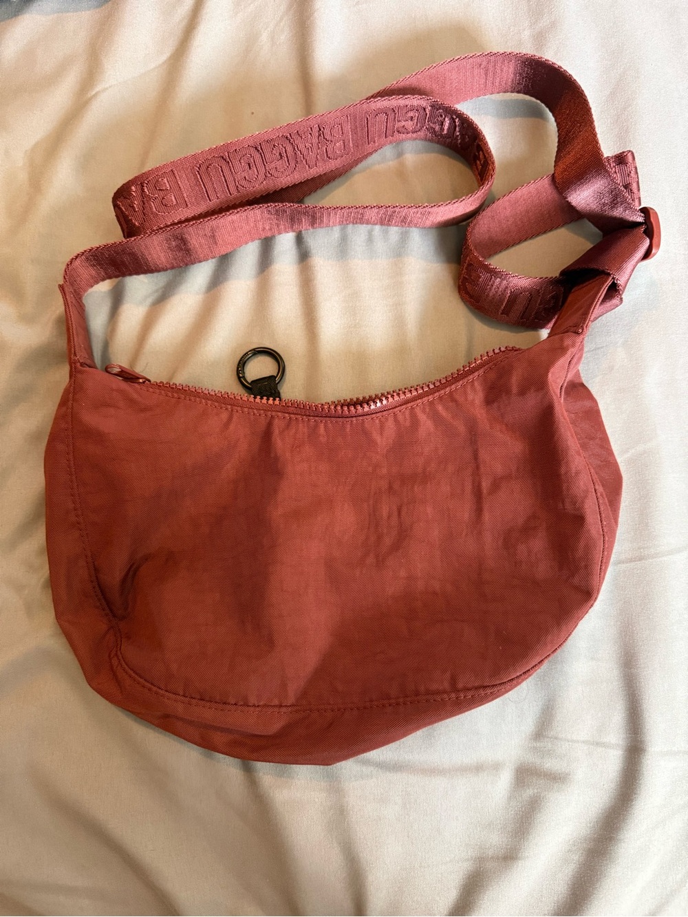 BAGGU small nylon crescent